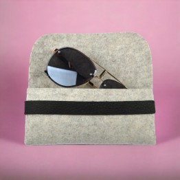 Чохол футляр для окулярів зі шкіряним ремінцем 16,5*7,5 см бежевий з чорним case-beige-2022